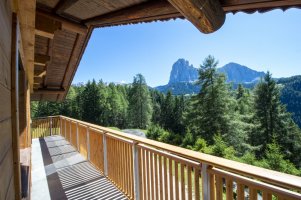 chalet_in_the_dolomites